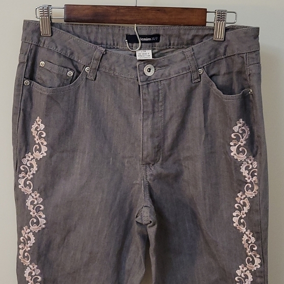 5/$25 VTG DENIM 24/7 Floral Embroidered Midrise Trouser Wide Leg Ankle Jeans - Picture 4 of 8